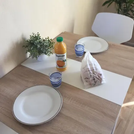 Sejour Authentique Avec Vue A アパート