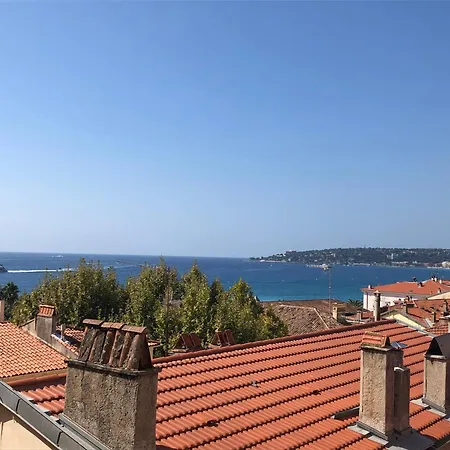 Sejour Authentique Avec Vue A *